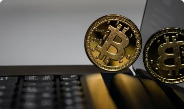 在DouYu斗鱼方面，斗鱼游戏直播间平台提供贴心周到的支持。 - 斗鱼游戏直播间平台